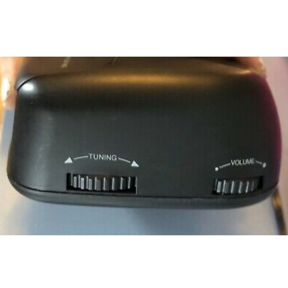 CLOCK AM FM RADIO DUAL ALARM CLOCK-RED LED - Picture 3 of 4